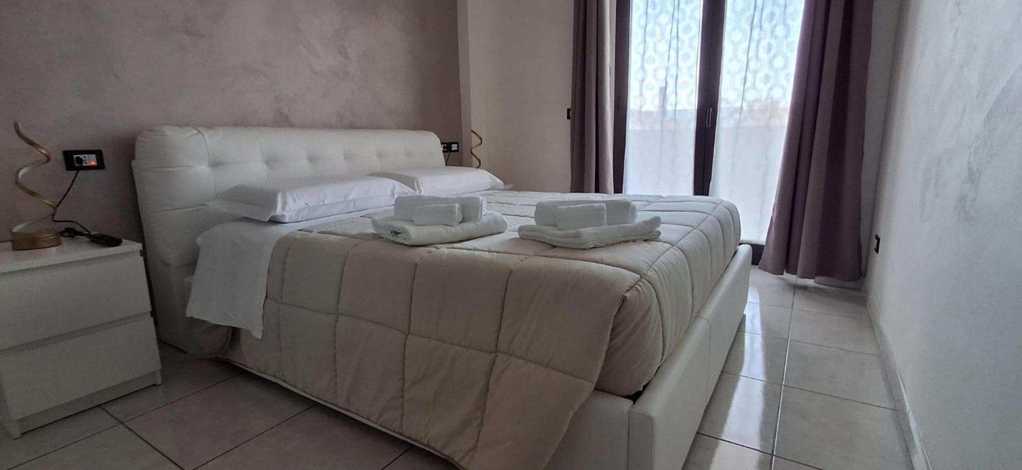 B&B La Ninfa Del Lago Лезіна Екстер'єр фото